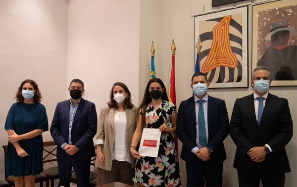 Foto oficial tras firmar acuerdo de Enagás, Genia Bioenergy, Naturgy y Nedgia con Generalitat Valenciana