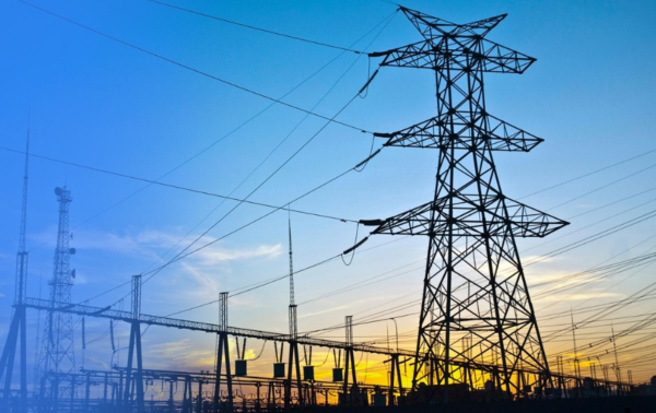 torre eléctrica de alta tensión